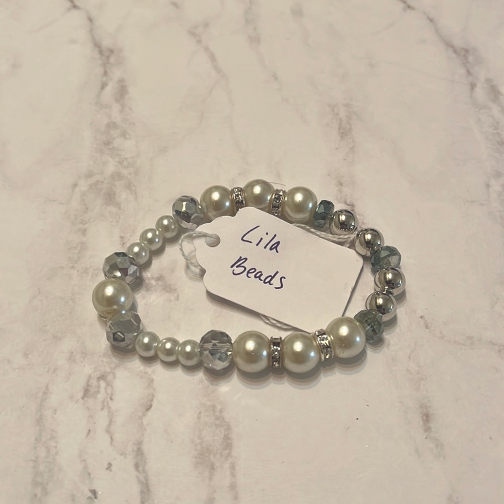 Pearl and glass beads